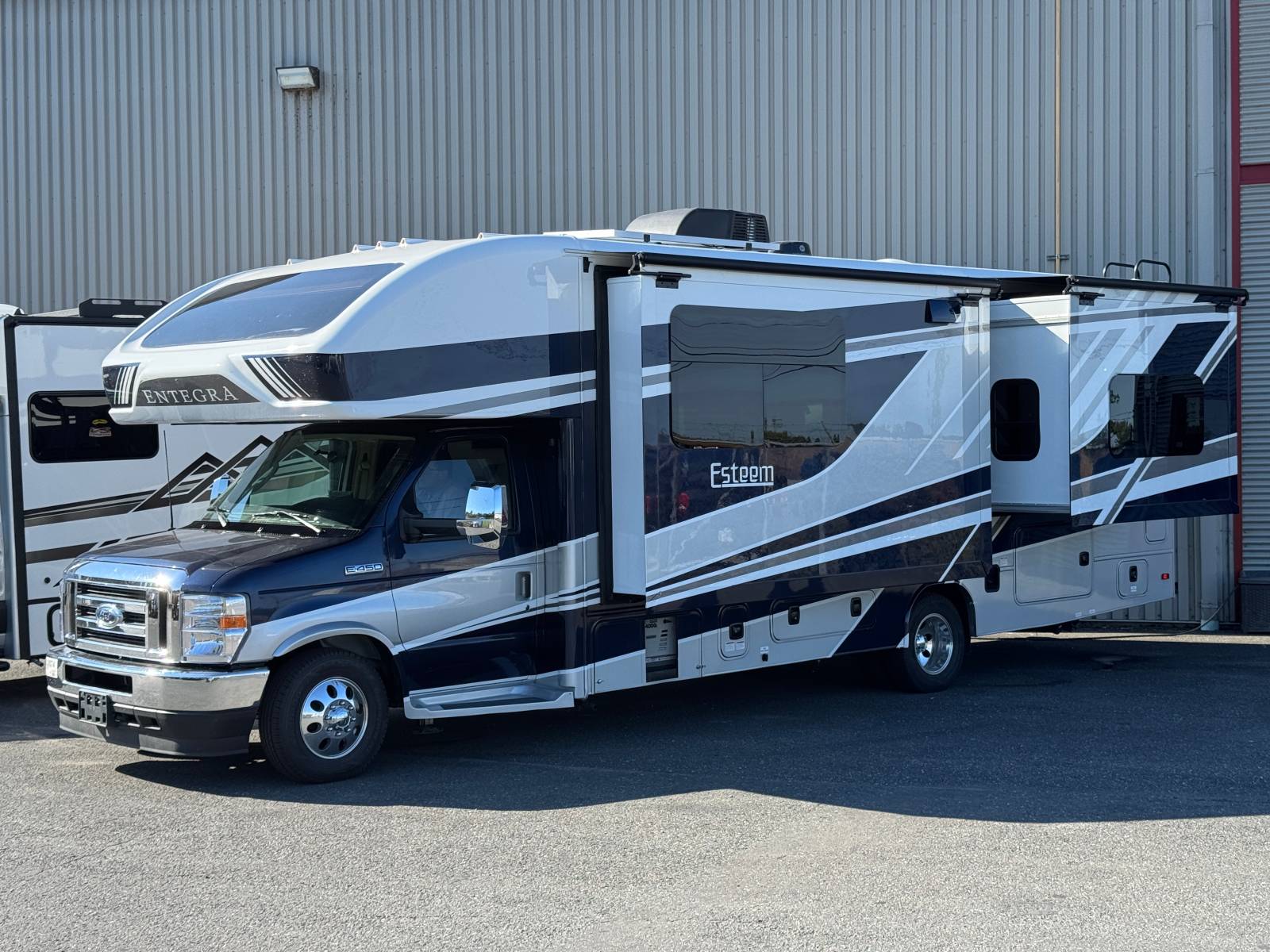 2025 ESTEEM 27U PAR ENTEGRA COACH