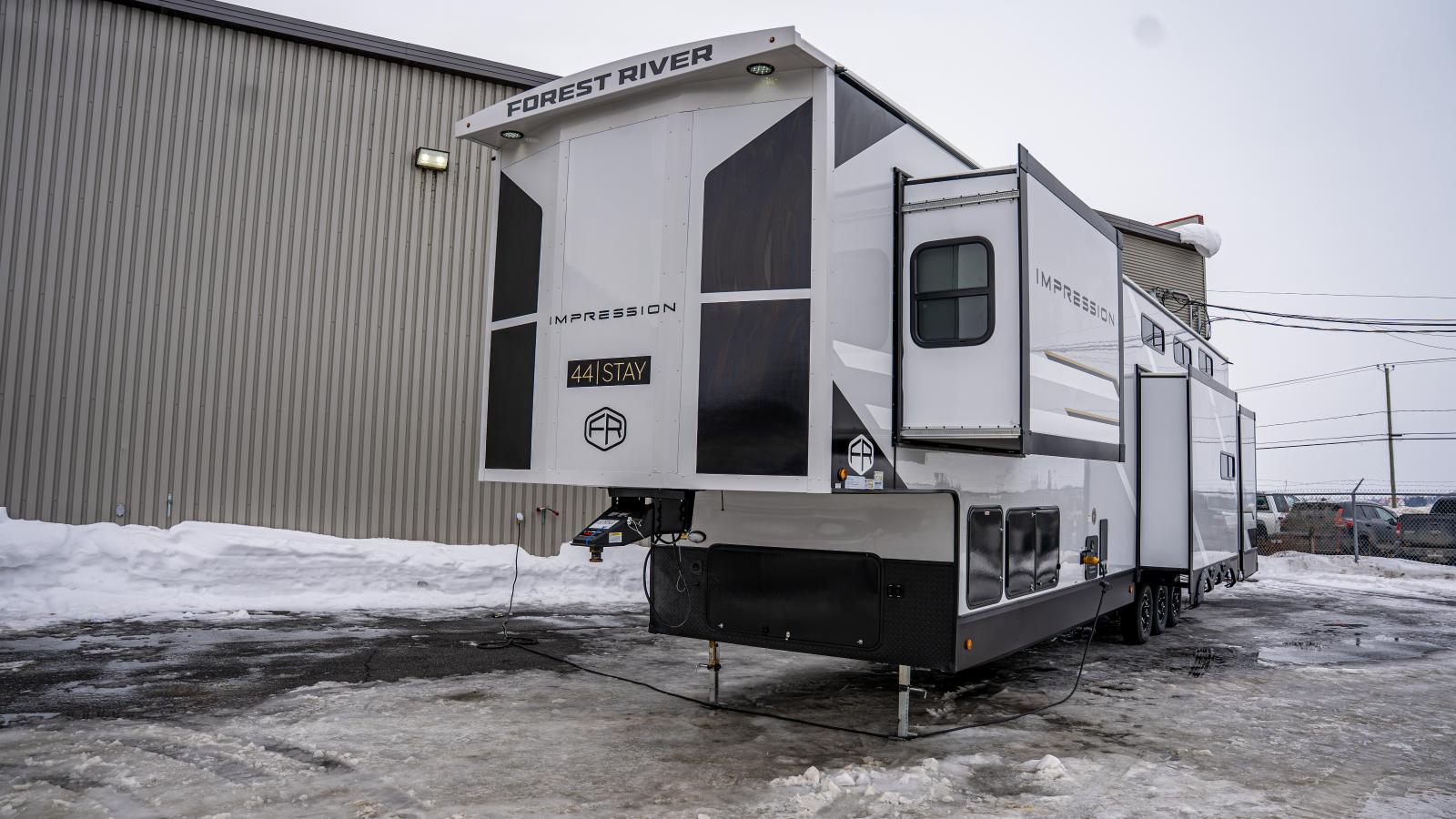 2025 IMPRESSION 44STAY PAR FOREST RIVER