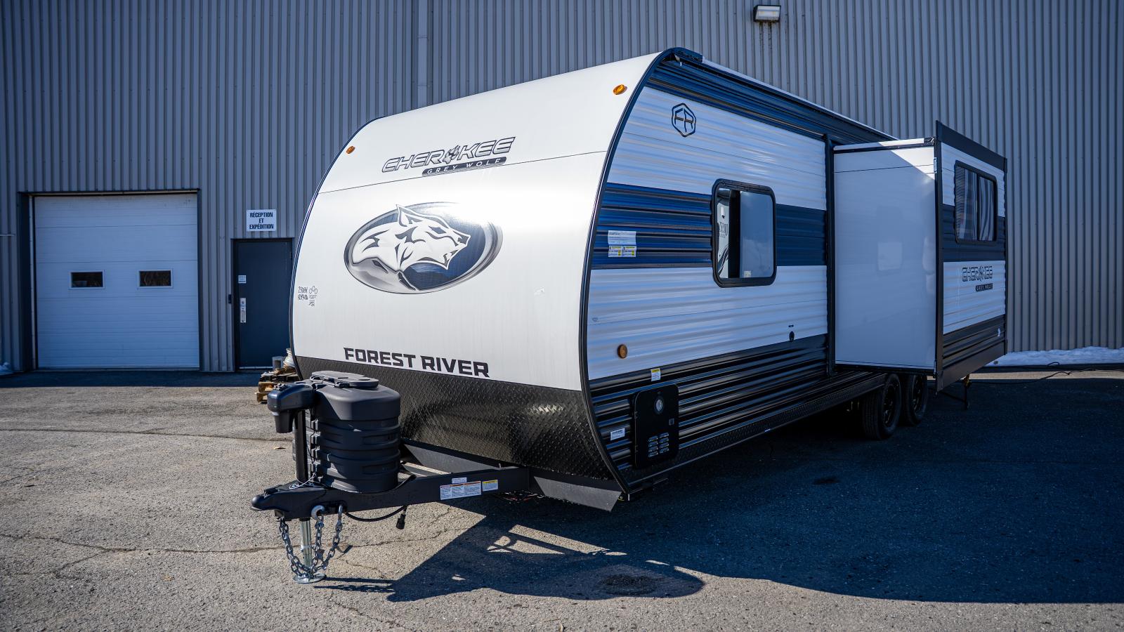 2025 GREY WOLF 23DBH PAR FOREST RIVER