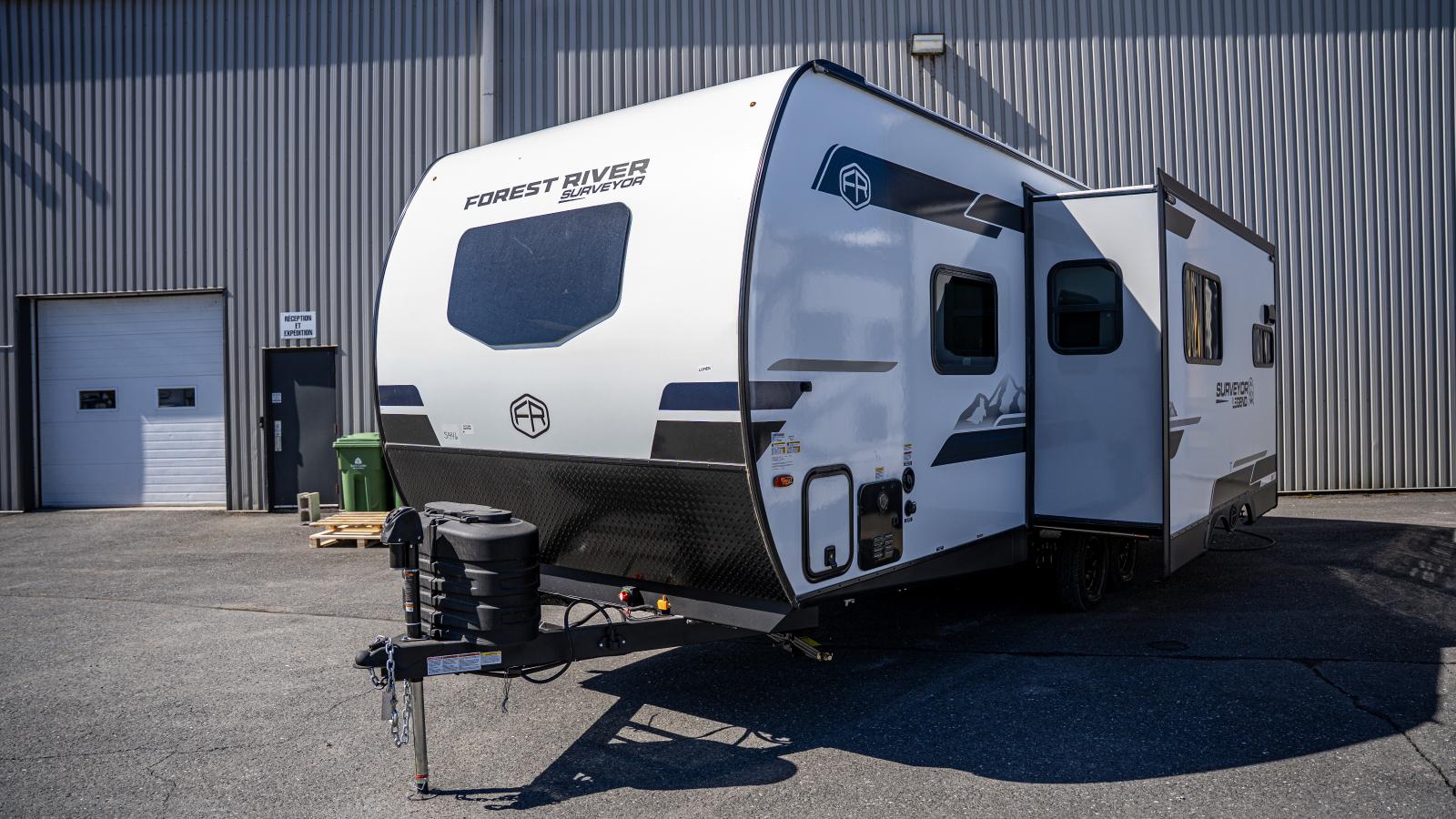 2025 SURVEYOR 204MKLE PAR FOREST RIVER