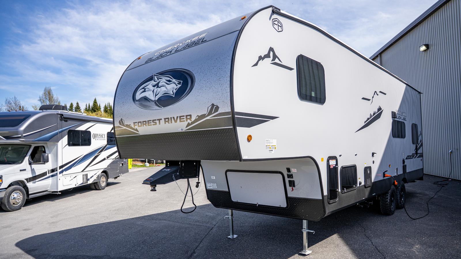 2025 CHEROKEE 256RRBL PAR FOREST RIVER