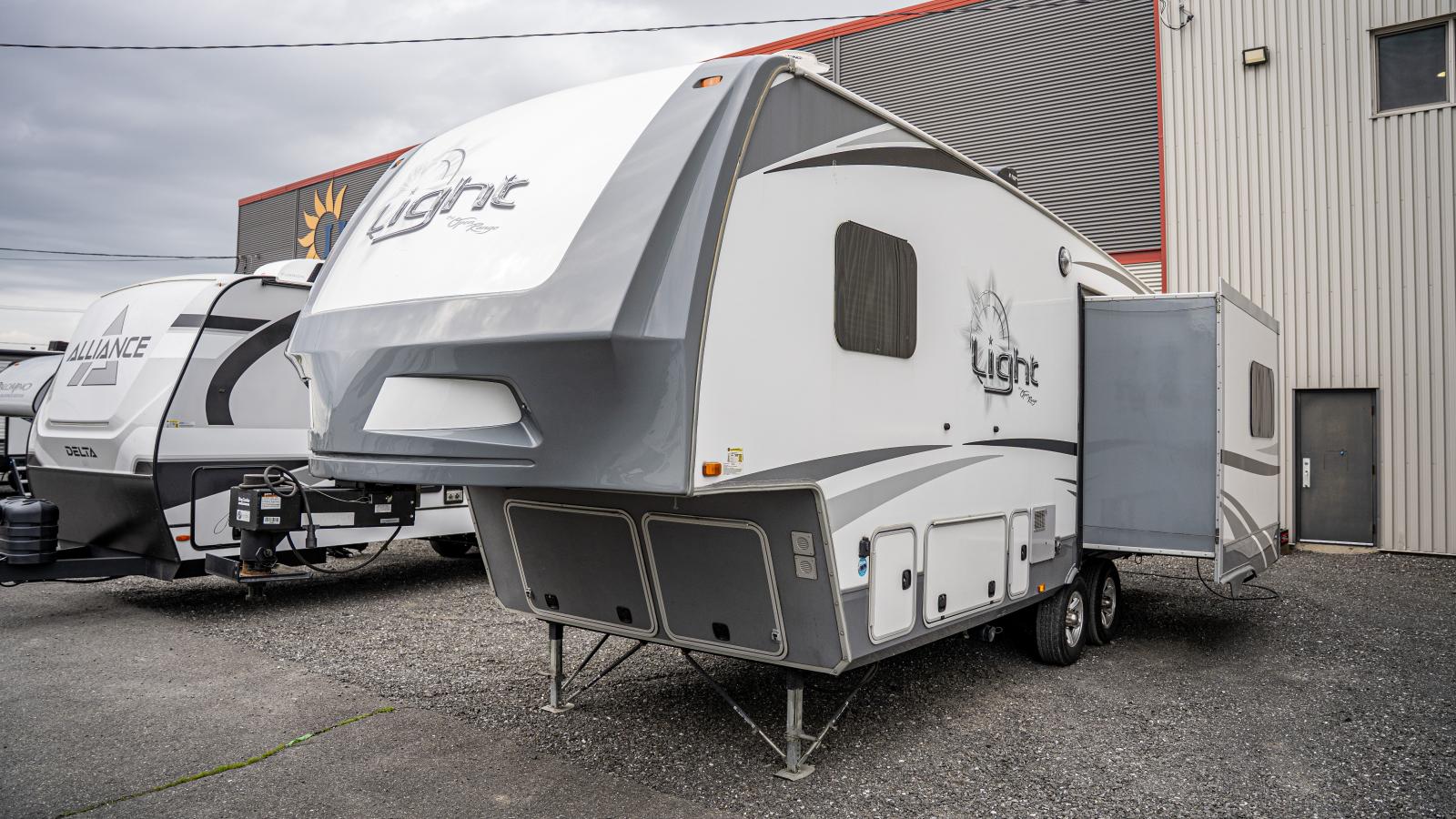 2018 OPEN RANGE LIGHT 268TS PAR HIGHLAND RIDGE