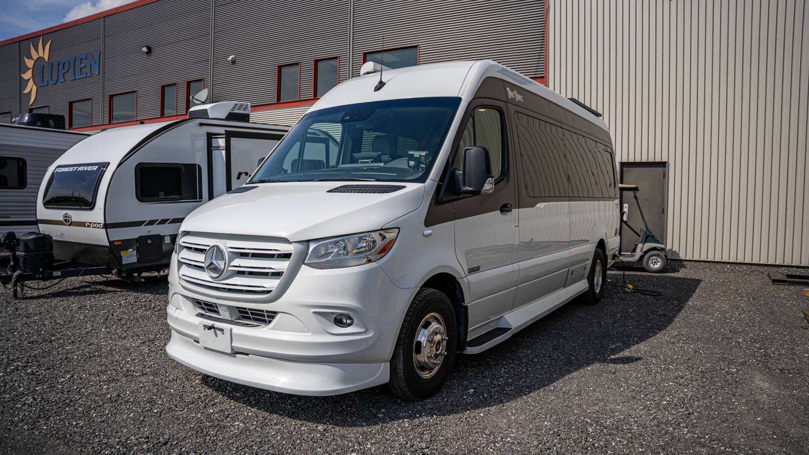 2023 PATRIOT MD2 170STD PAR AMERICAN COACH