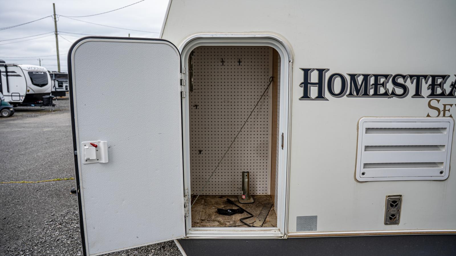 2004 HOMESTEAD 24TTAC PAR STARCRAFT - Image 4
