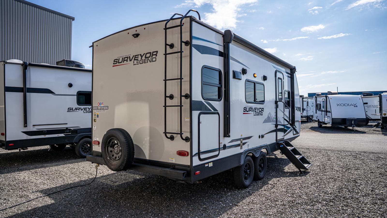 2022 SURVEYOR 203RKLE PAR FOREST RIVER - Image 3