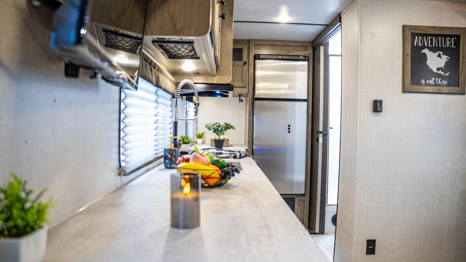 2022 SURVEYOR 203RKLE PAR FOREST RIVER - Image 7