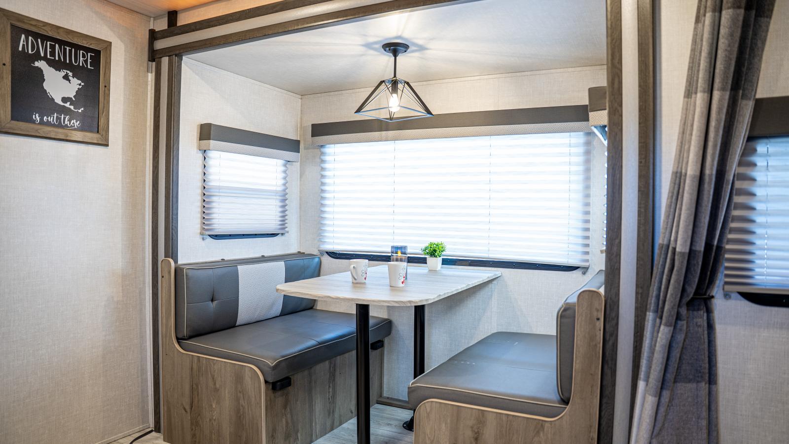 2022 SURVEYOR 203RKLE PAR FOREST RIVER - Image 8