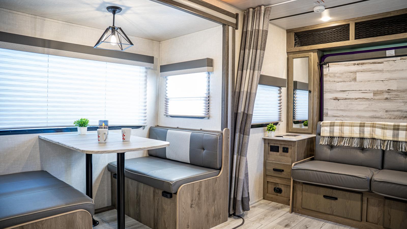 2022 SURVEYOR 203RKLE PAR FOREST RIVER - Image 11