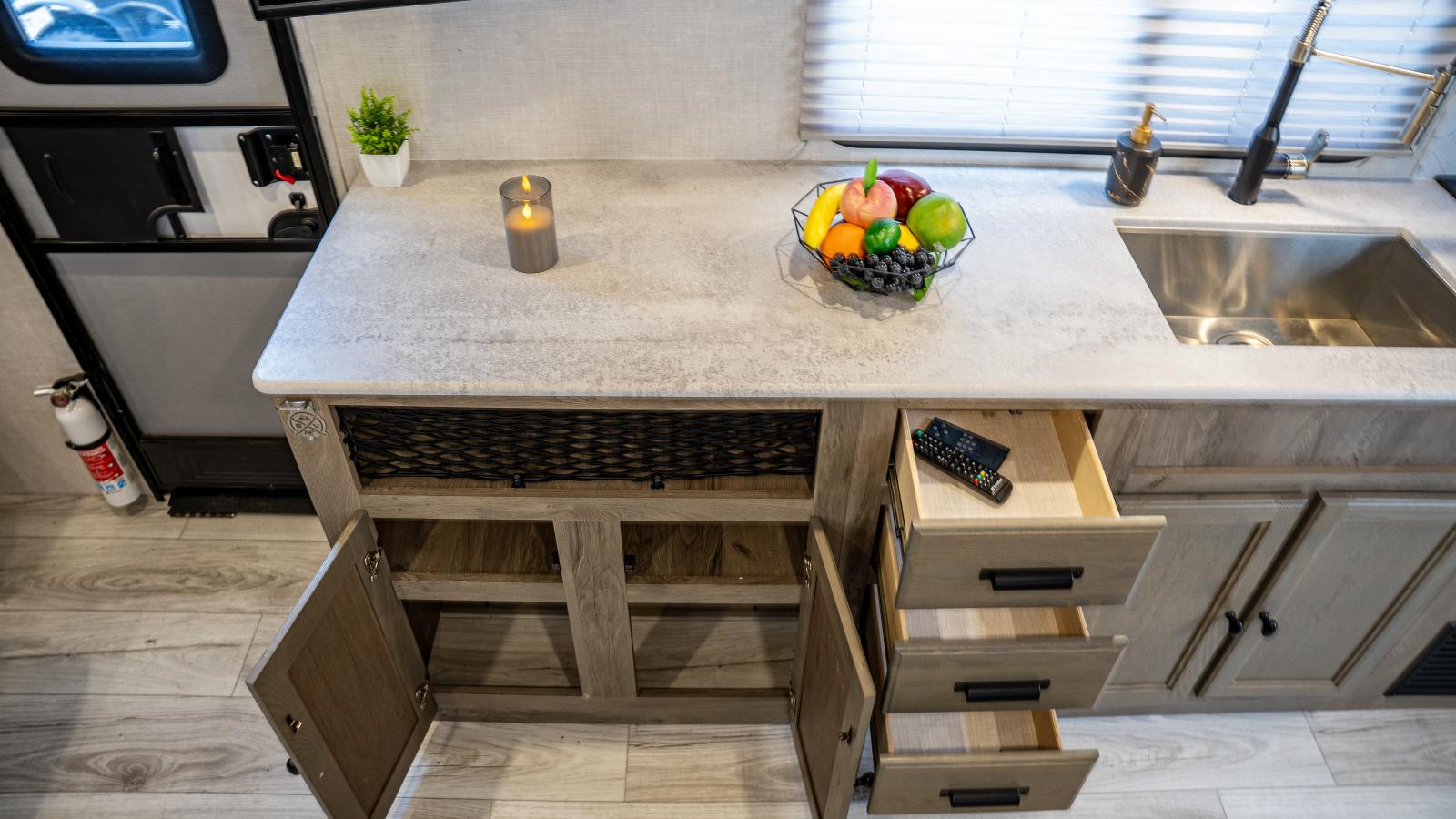 2022 SURVEYOR 203RKLE PAR FOREST RIVER - Image 18