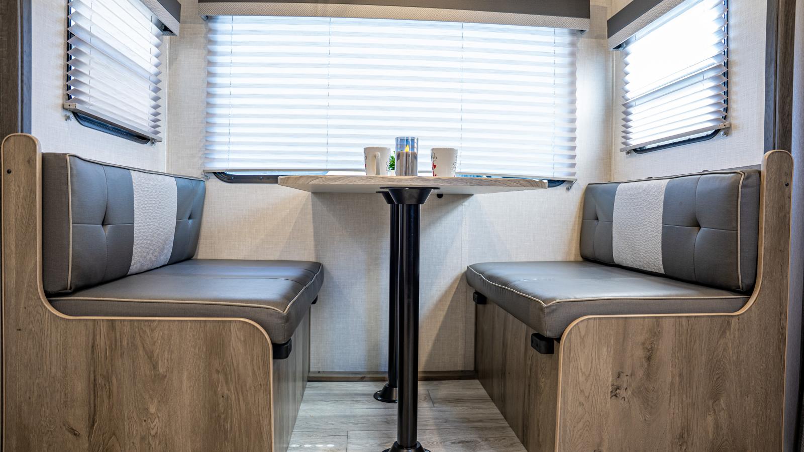 2022 SURVEYOR 203RKLE PAR FOREST RIVER - Image 21