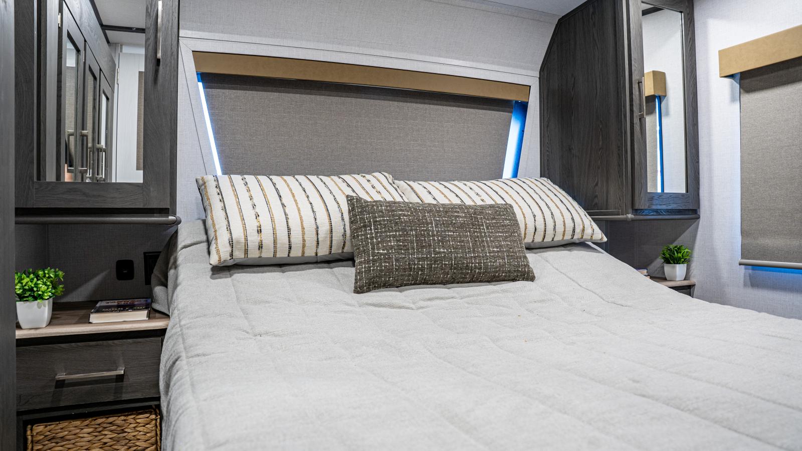 2025 IMPRESSION 282RLVIEW PAR FOREST RIVER - Image 30