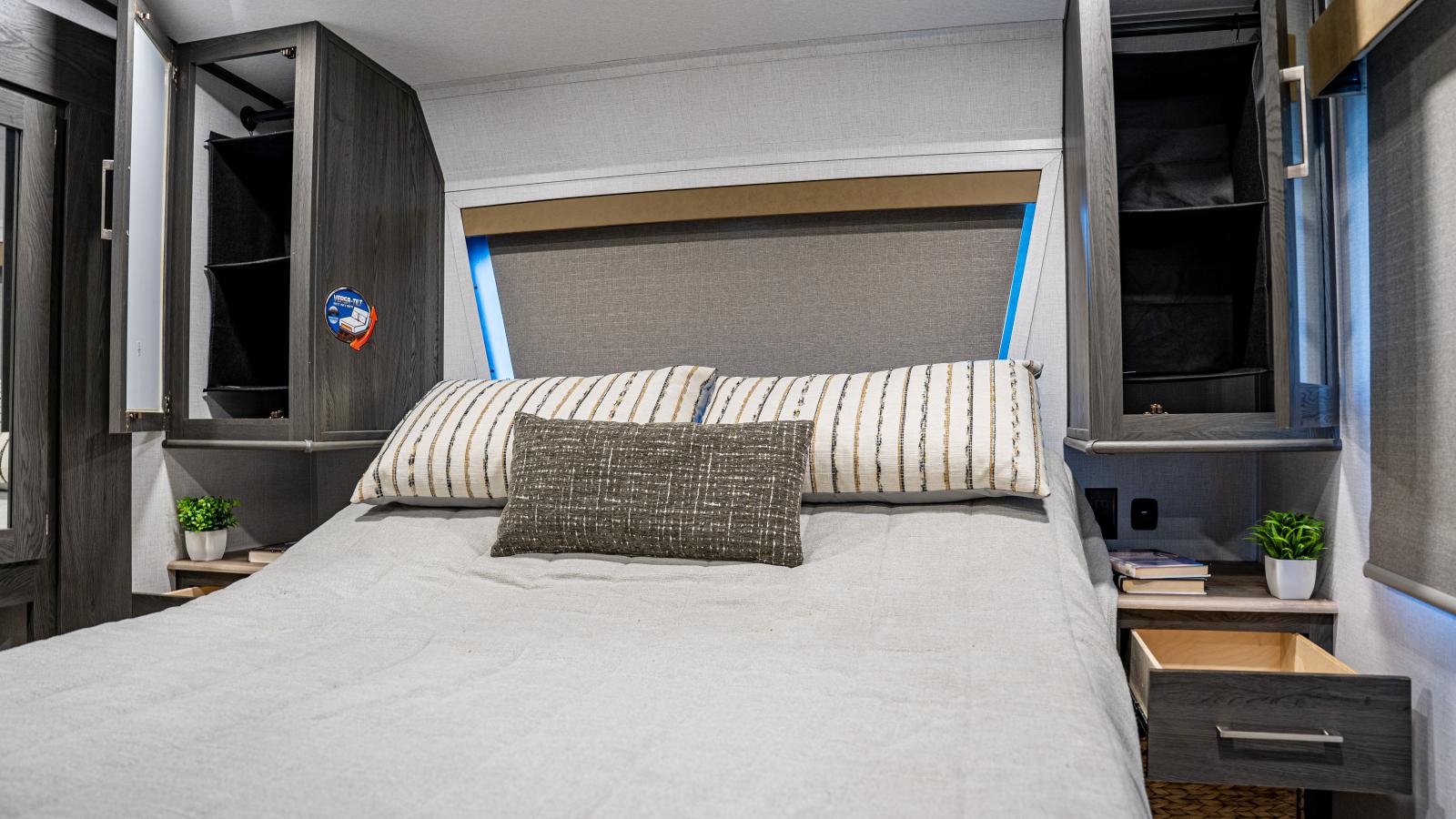 2025 IMPRESSION 282RLVIEW PAR FOREST RIVER - Image 31