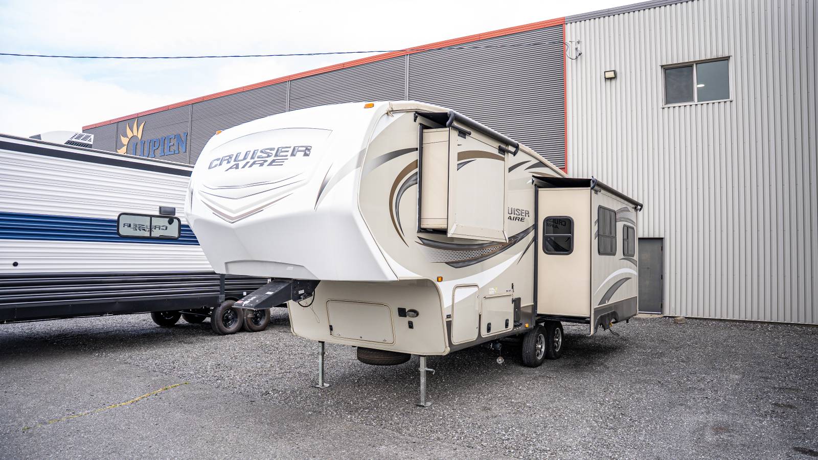 2015 CRUISER 27RL PAR CROSSROADS