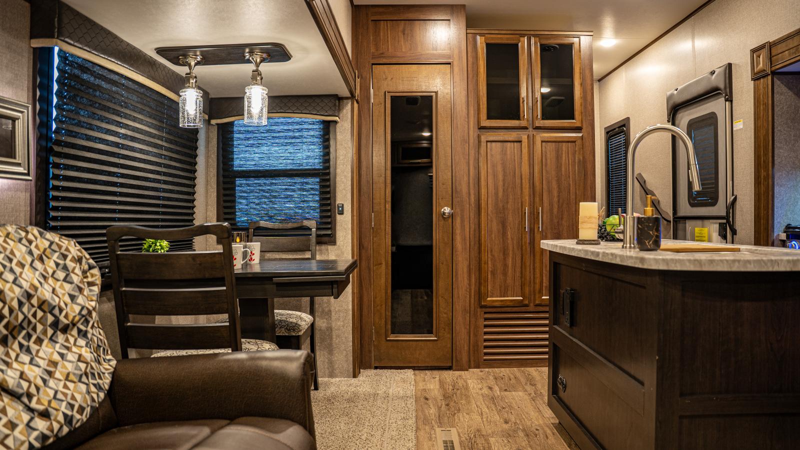 2020 EAGLE 285RSTS PAR JAYCO - Image 12