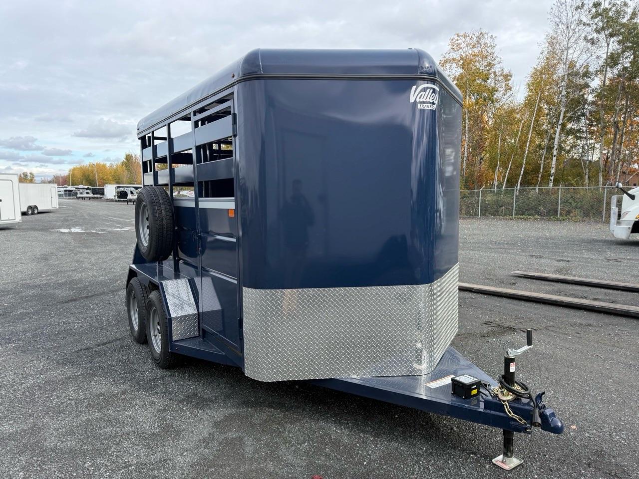 2026 LIVESTOCK 26812 PAR VALLEY TRAILERS