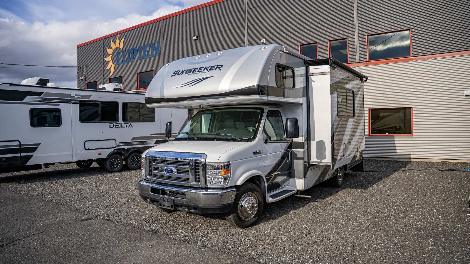 2019 SUNSEEKER 2290 PAR FOREST RIVER